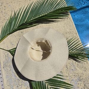 Stylish Cream Sun Hat